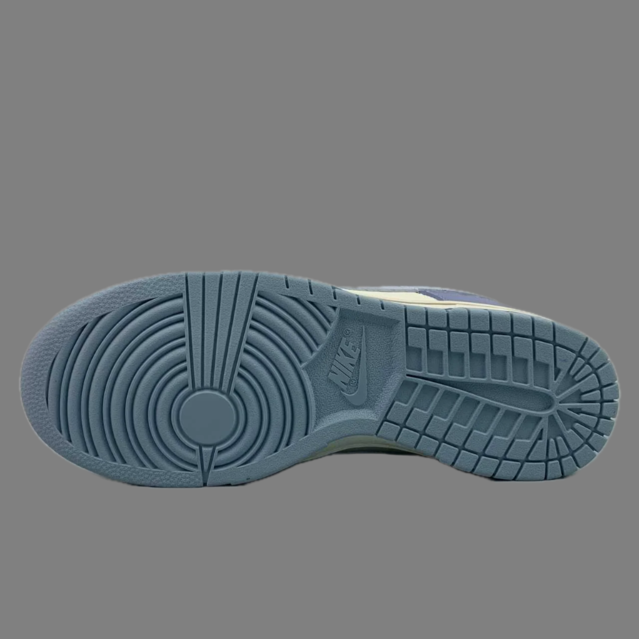Nike Dunk Low Sneakers