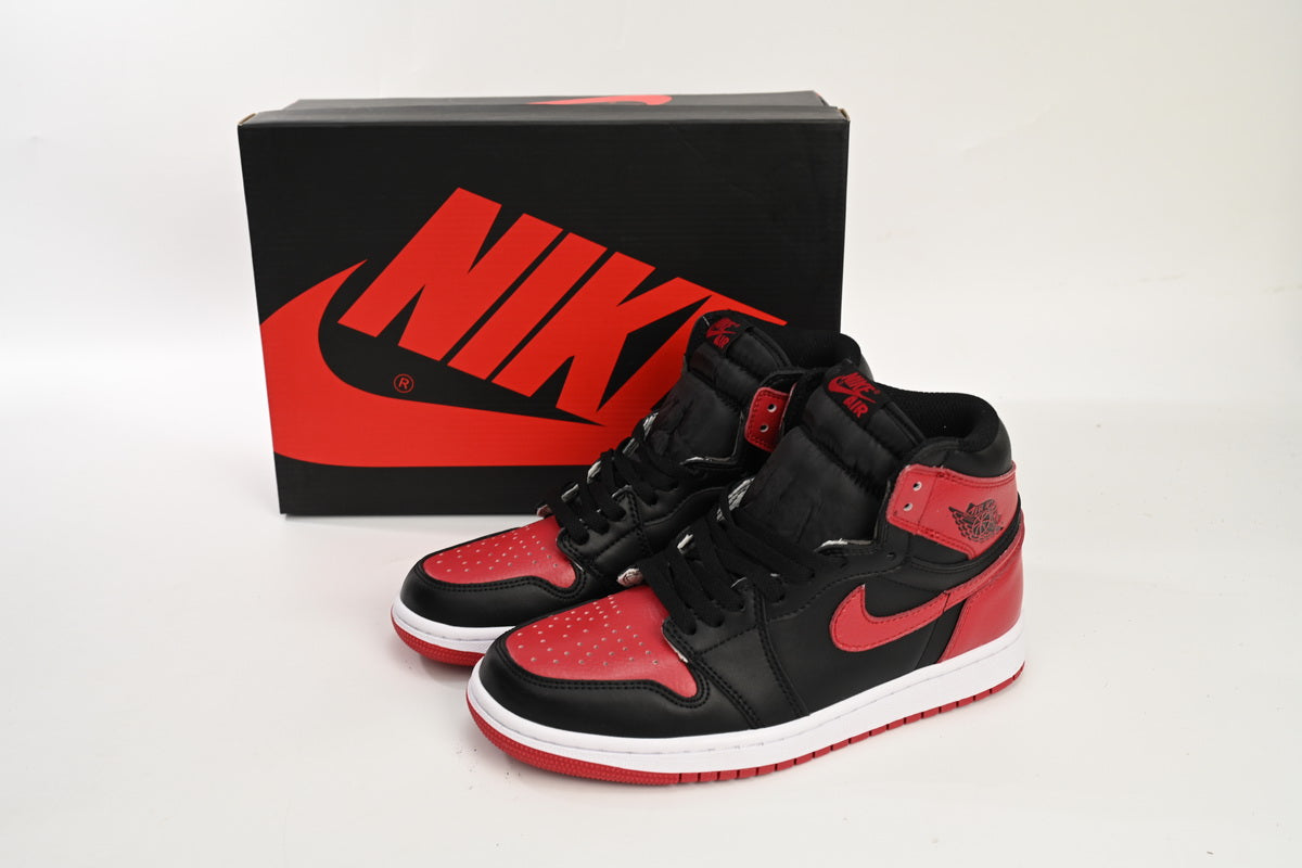 Air Jordan High 1 Black and Red Sneakers