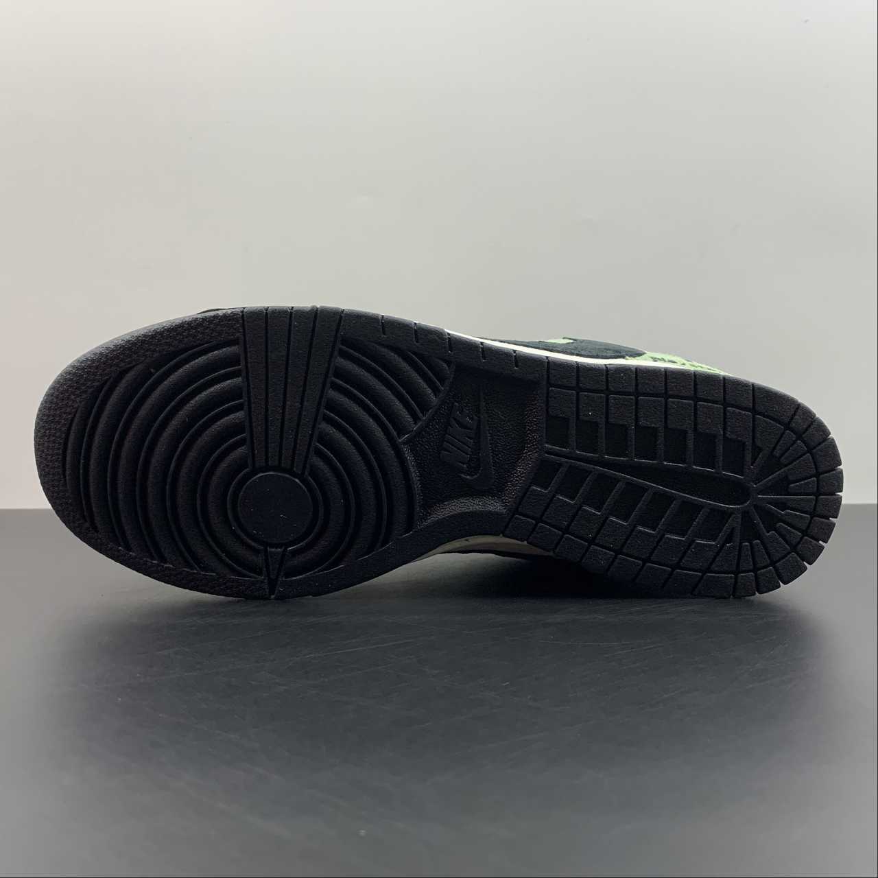 Nike OST Green Sneakers