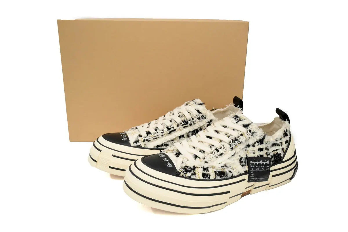 xVESSEL Black Shoes