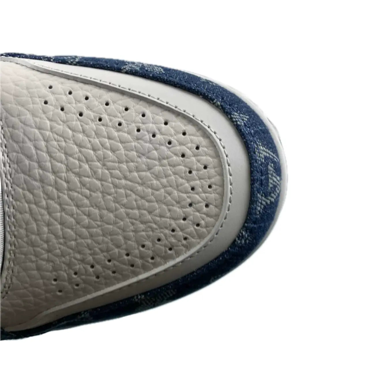 Louis Vuitton Trainer White Blue Sneakers