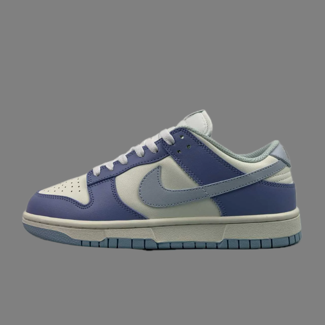 Nike Dunk Low Sneakers