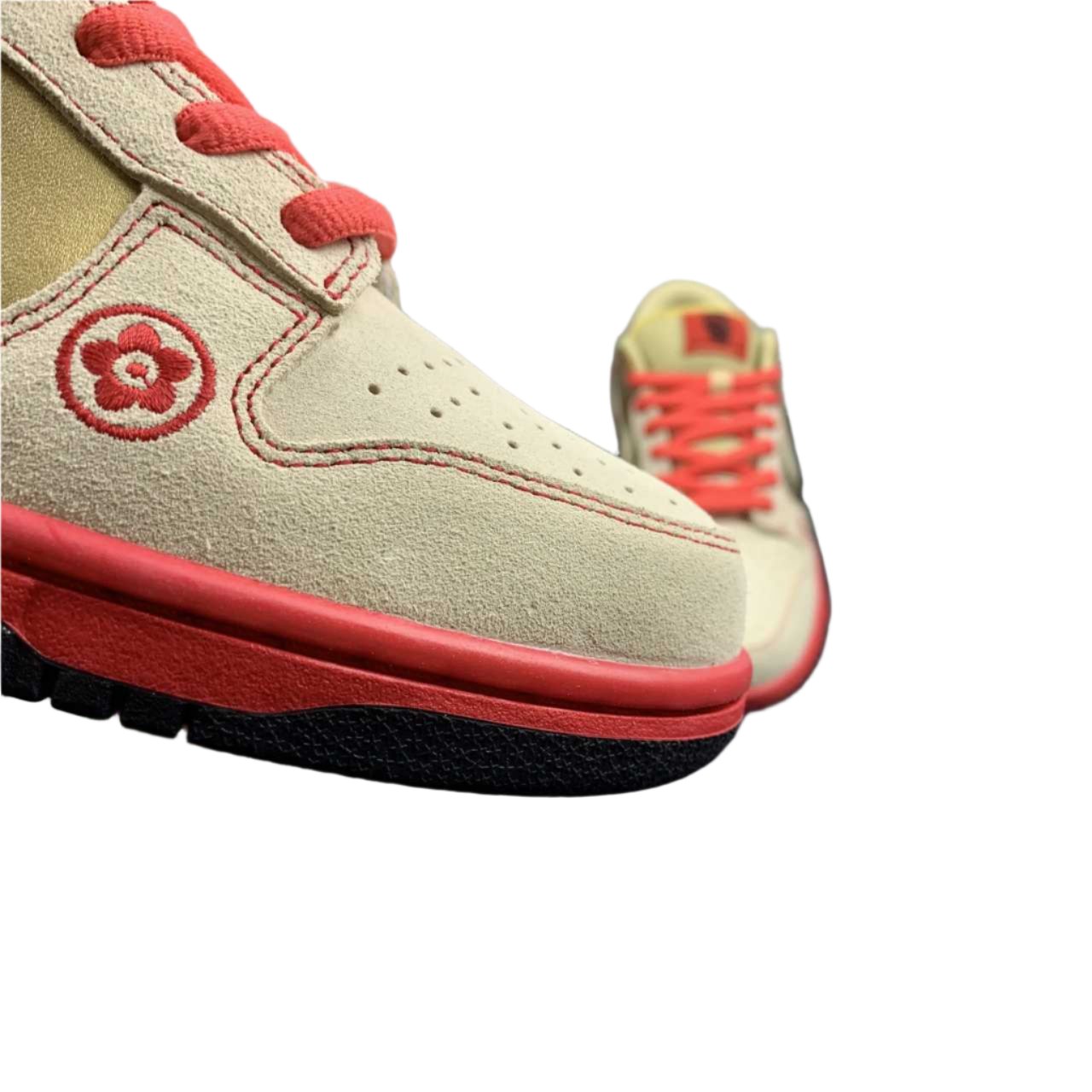 Nike Dunk Low Gold Sneakers