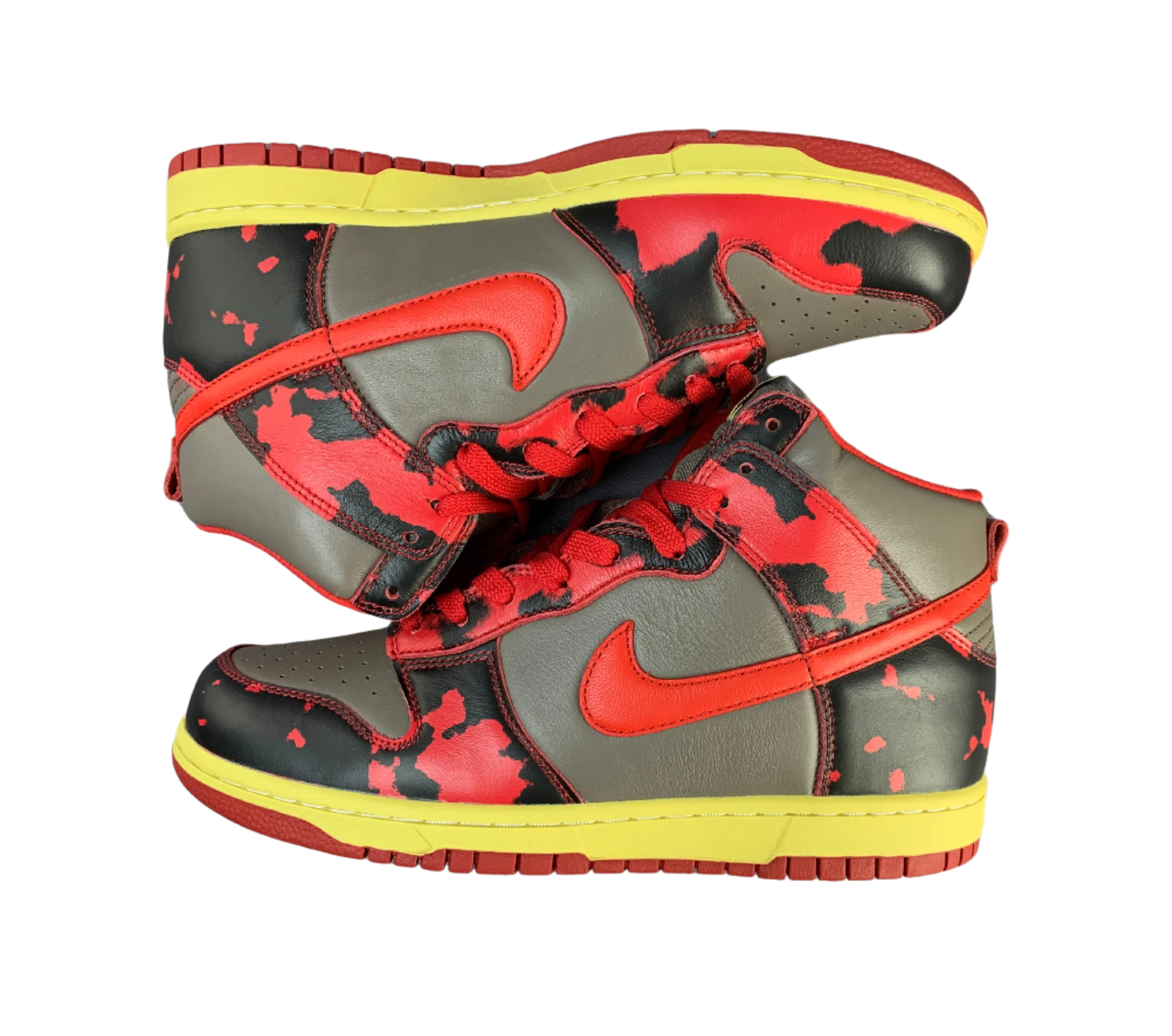 SB Dunk High - Red and Black Camo Edition