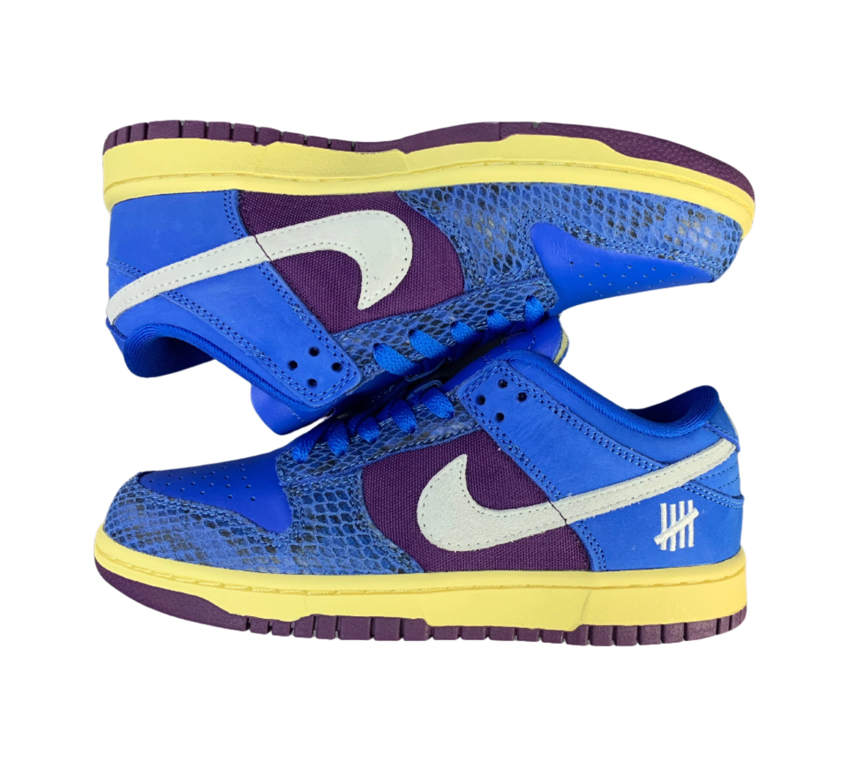 SB Dunk Low x Undefeated - Blue Snakeskin