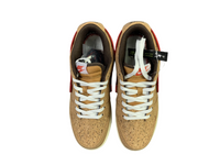 SB Dunk Low - Desert Tan & Red