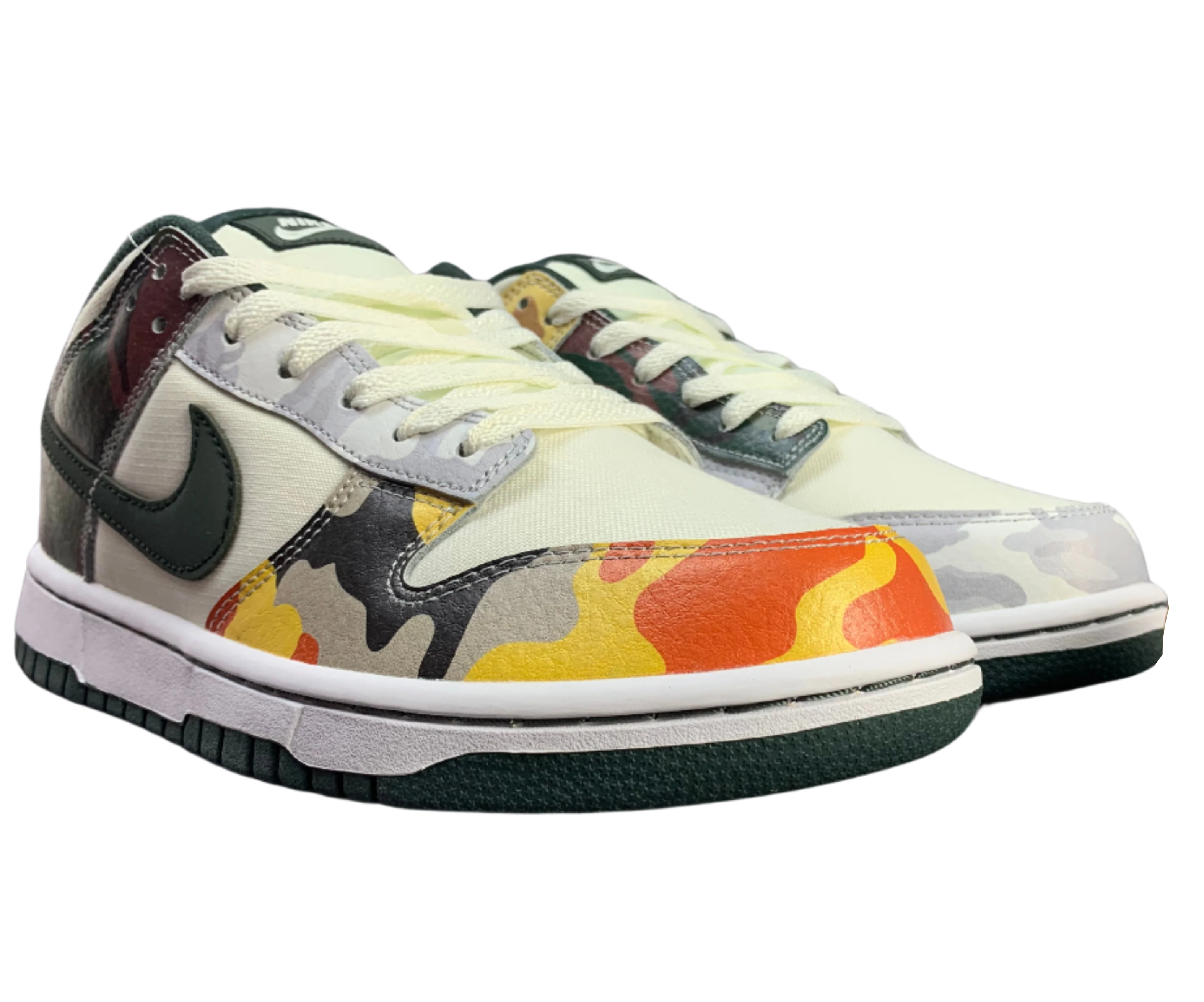 SB Dunk Low - Multicolor Camo Edition