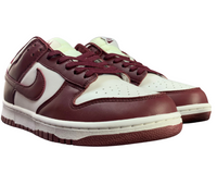 SB Dunk Low - Team Red