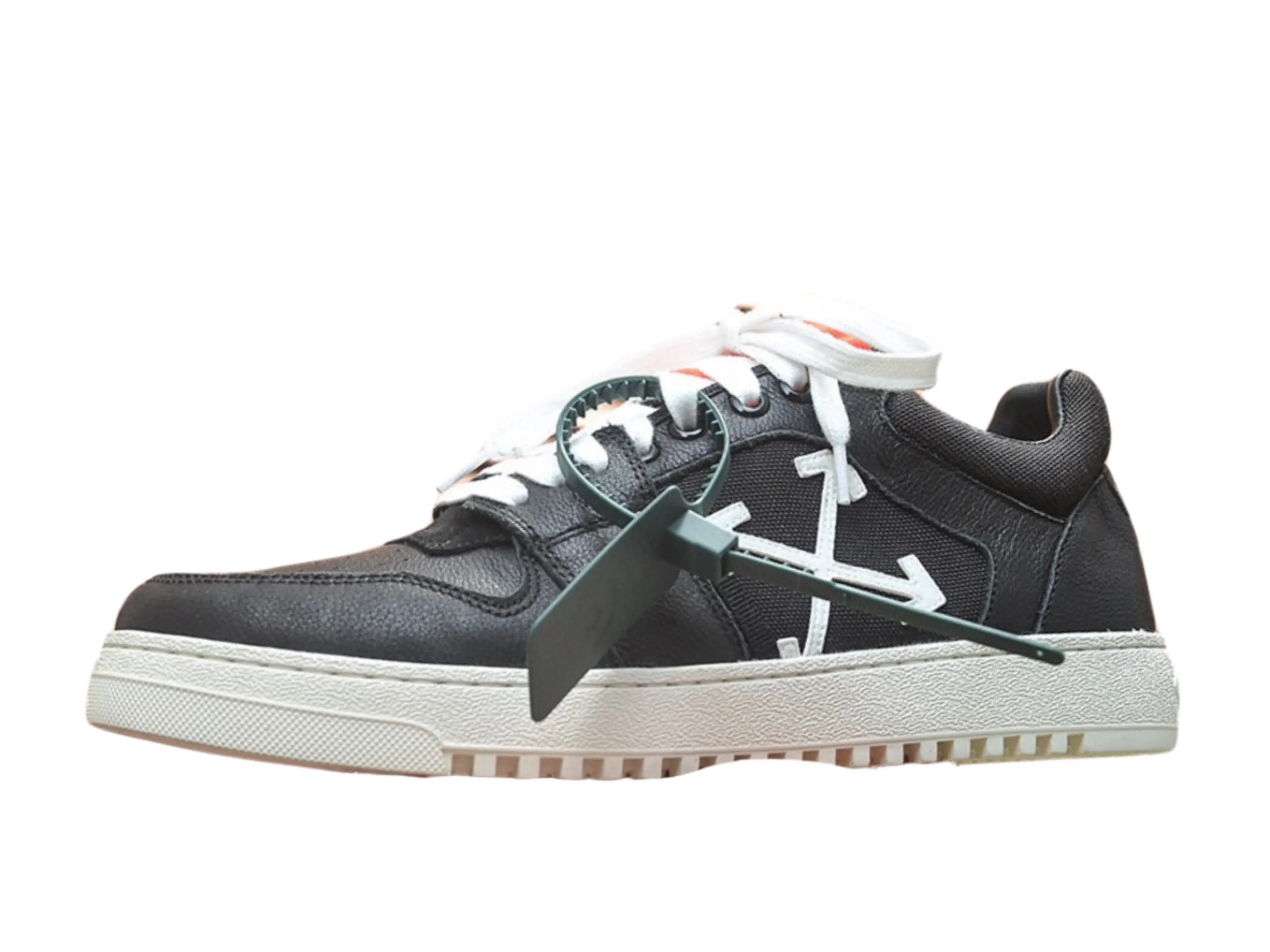 Off-White 3.0 Off Court Low Top - Black & White Off-White
