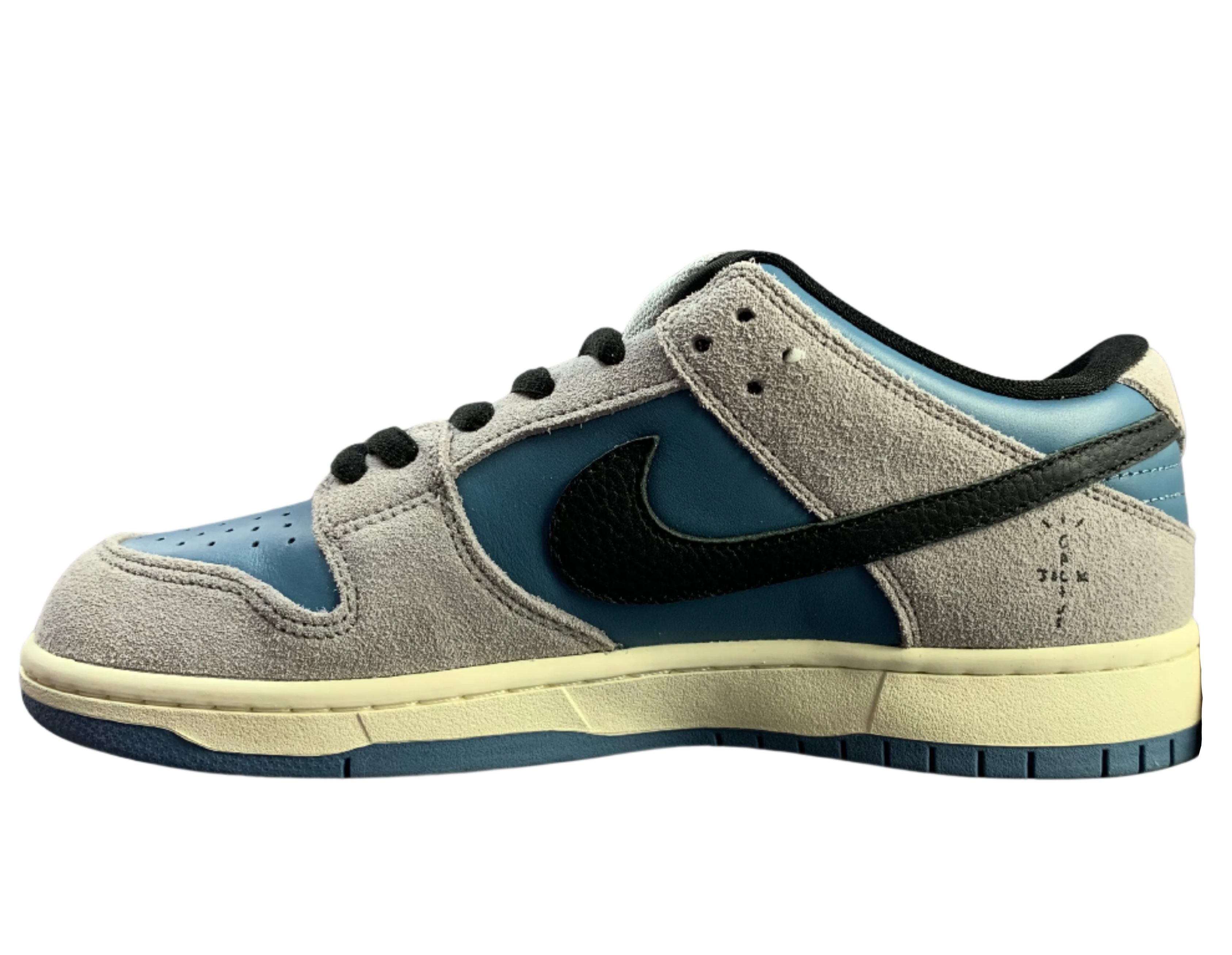 SB Dunk Low PlayStation Edition - Grey, Blue & Black