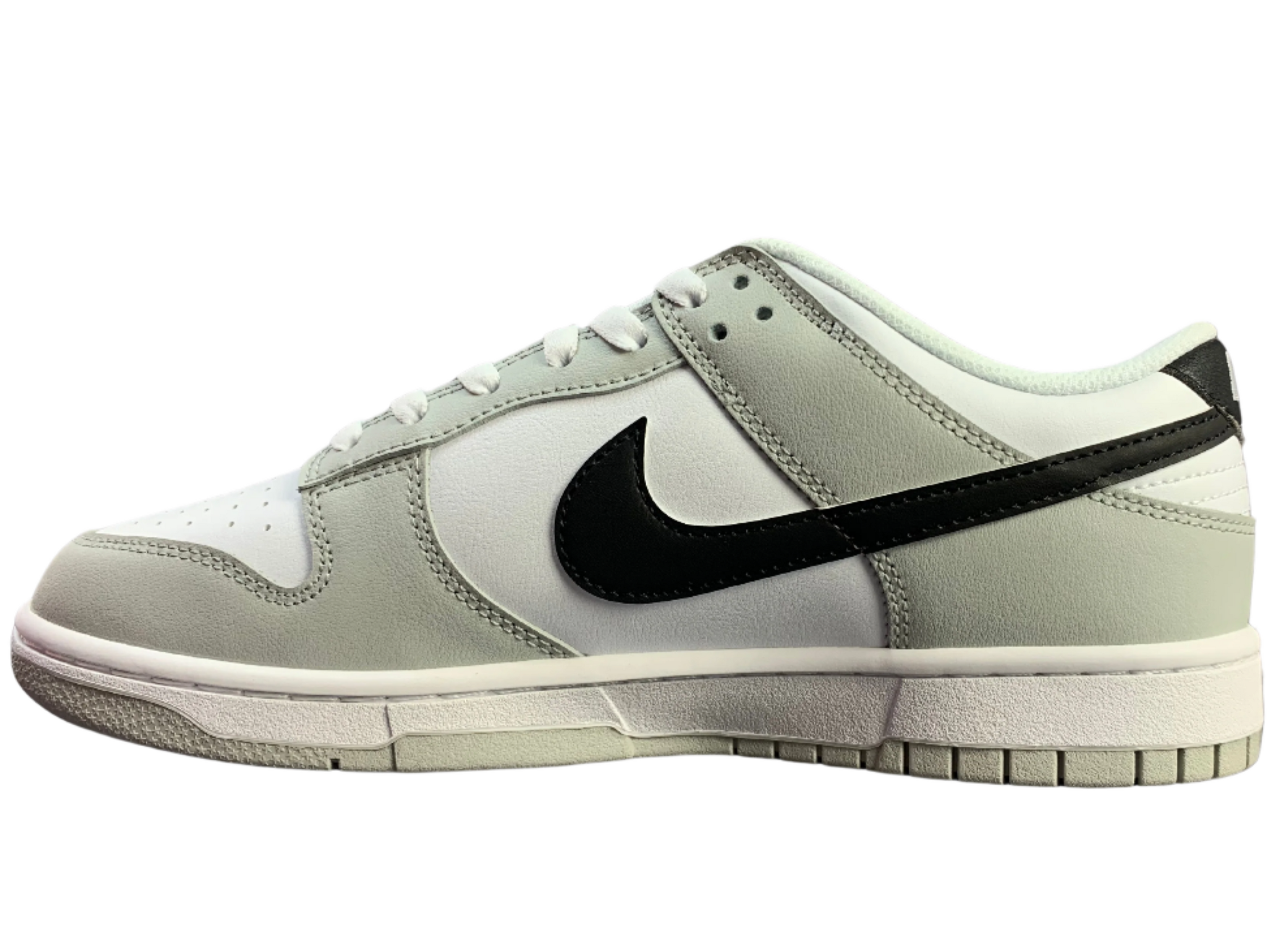 SB Dunk Low - Light Grey & Black Edition