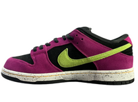 SB Dunk Low - Neon Berry