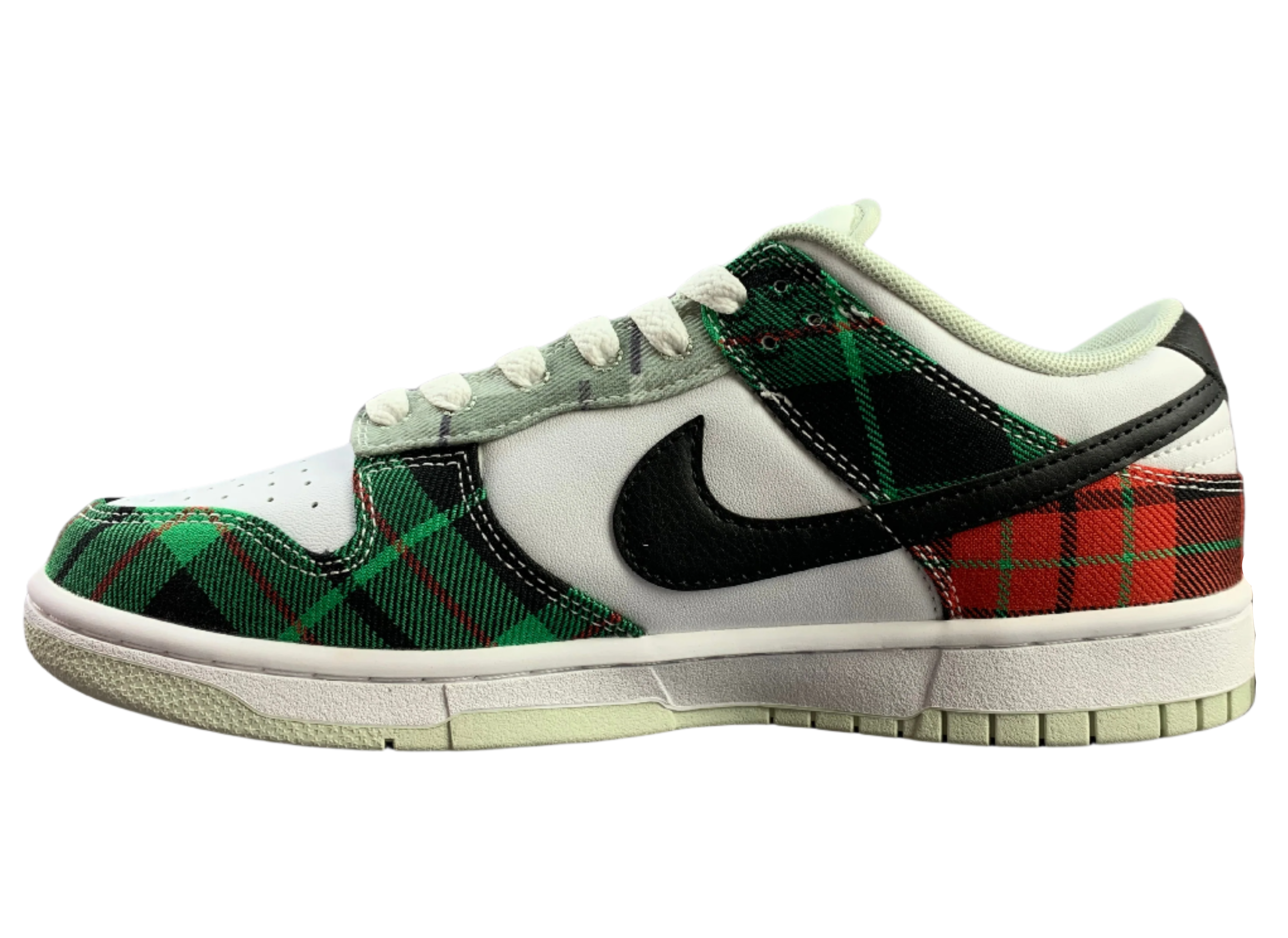 SB Dunk Low - Tartan Plaid Edition