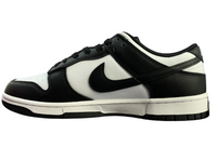 SB Dunk Low - Panda Edition