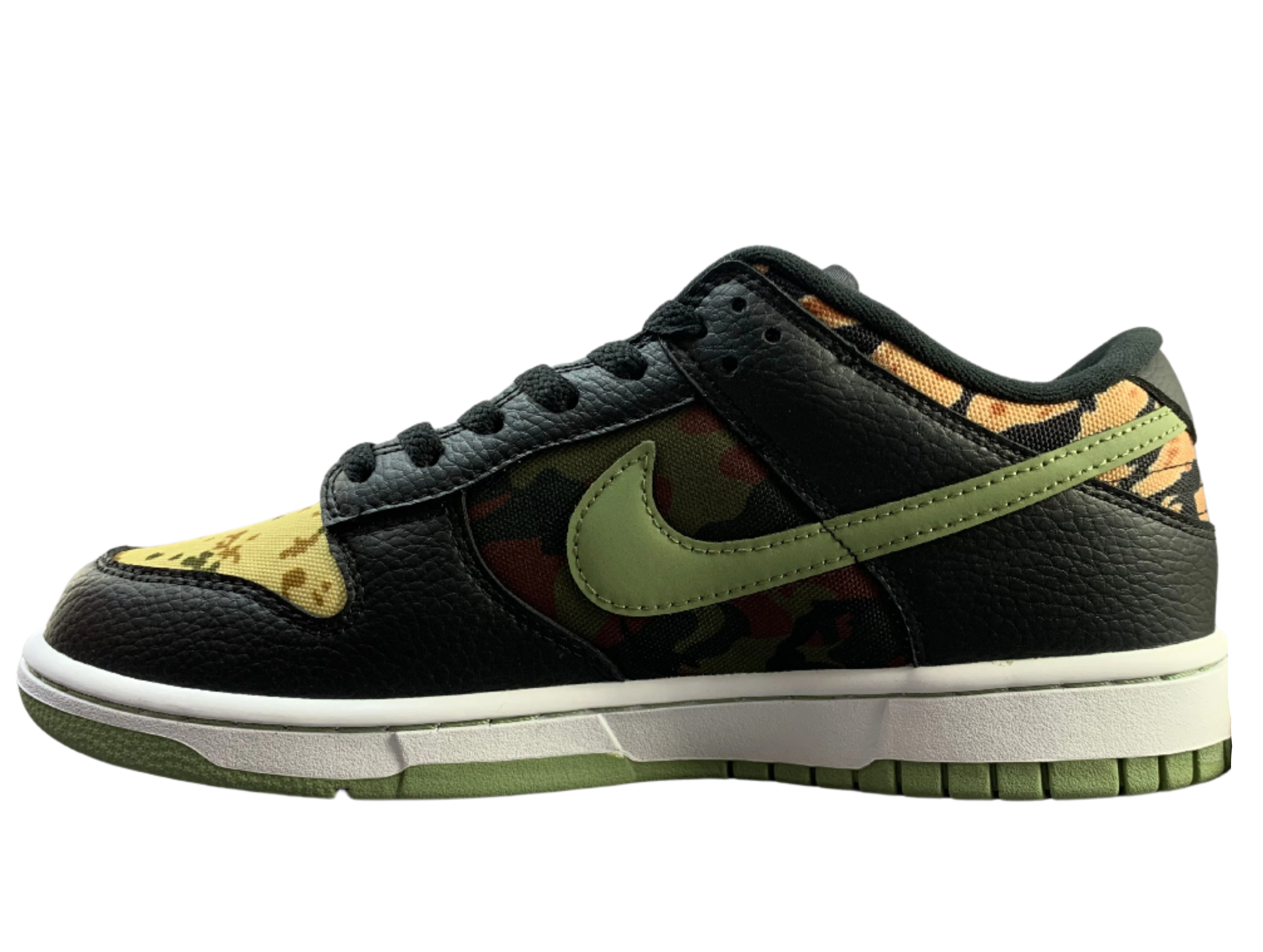 SB Dunk Low Camo Clover - Black, Green & Khaki