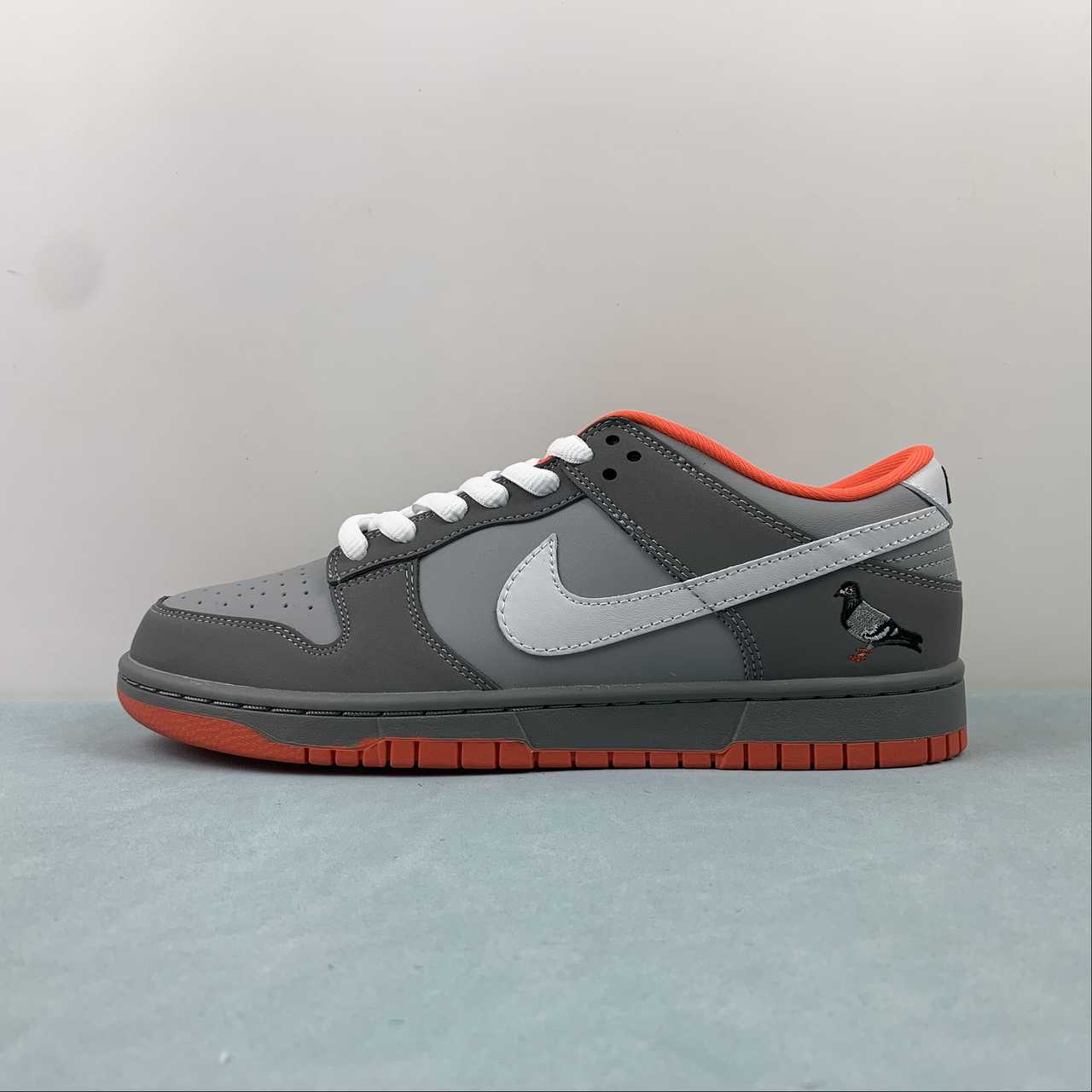 Nike Pigeon Sneakers 