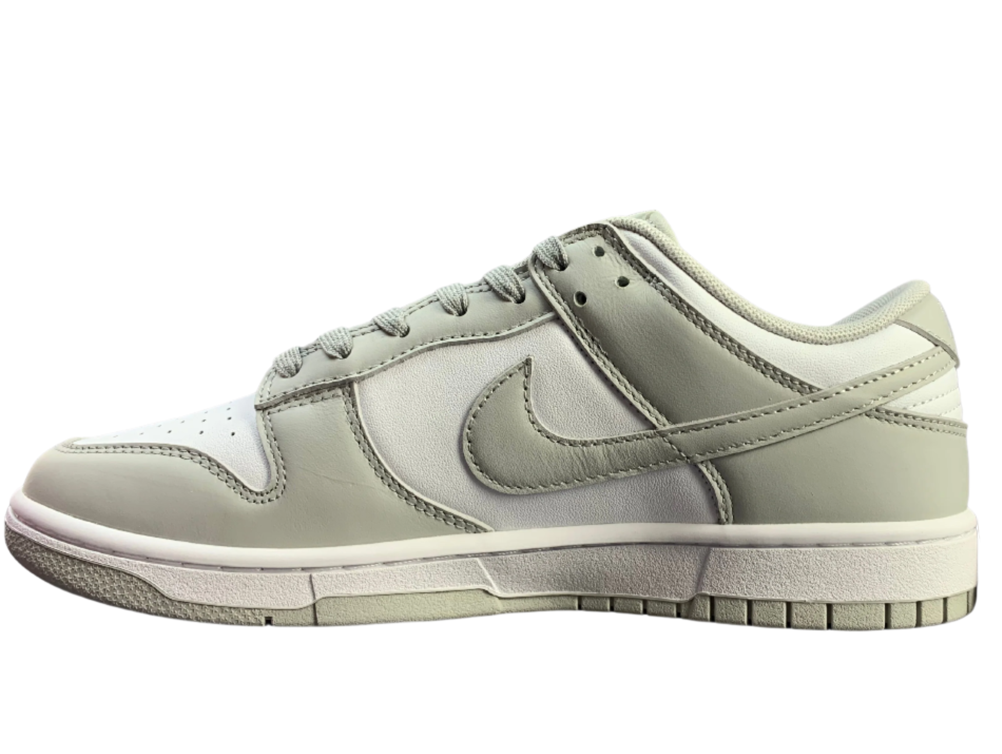 SB Dunk Low - Light Iron Ore & White