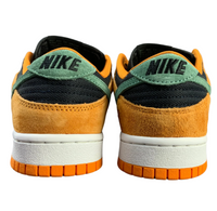 SB Dunk Low - Orange Suede & Green