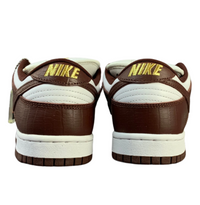 SB Dunk Low - Rich Brown & Gold Star Edition