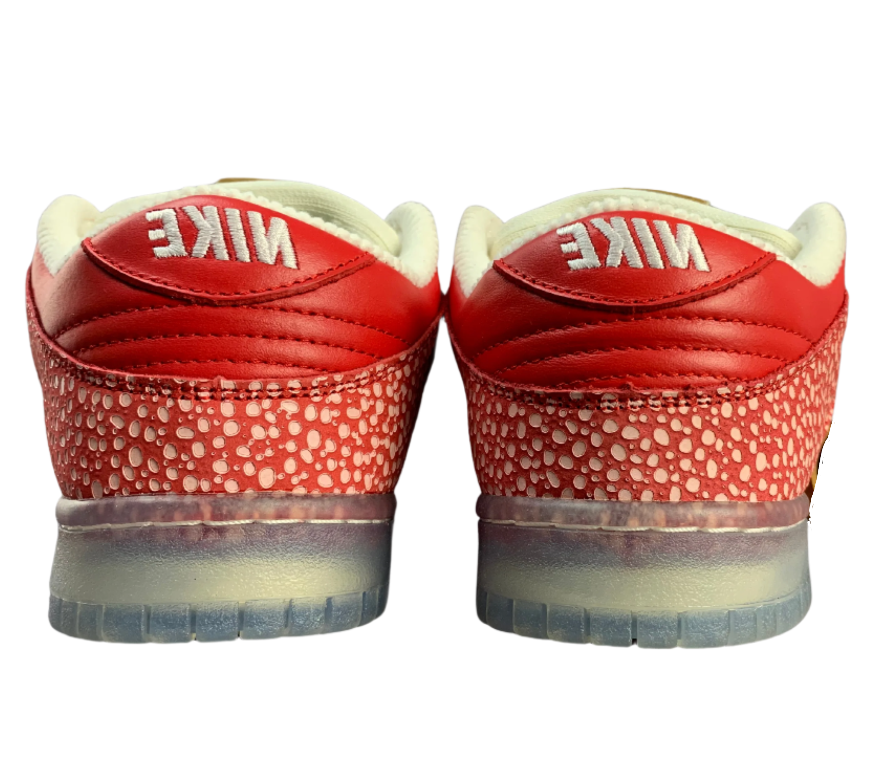 SB Dunk Low x Stingwater - Magic Mushroom