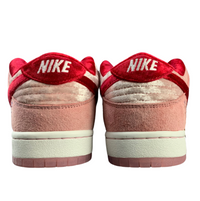 SB Dunk Low - Valentine's Velvet Edition