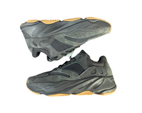 Adidas Yeezy Boost 700 - Utility Black
