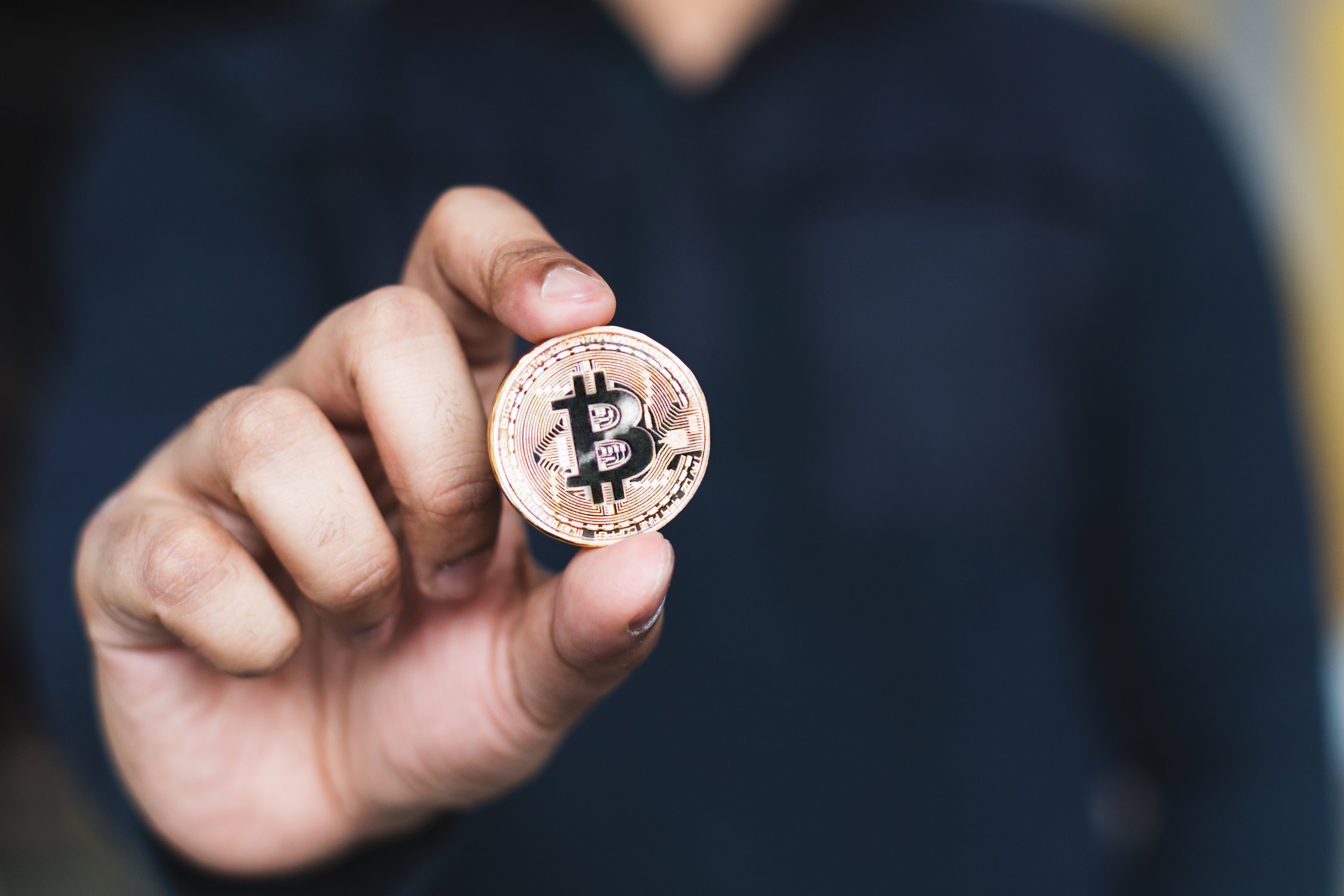 crypto-investor-gold-btc-coin.jpg