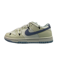 Nike Dunk Low Sneakers